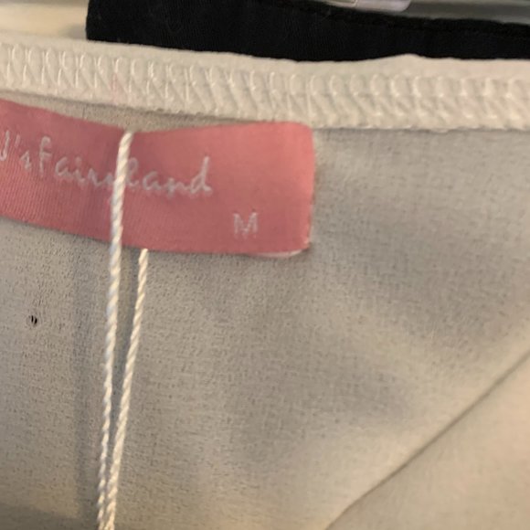 Silky Crop Top - Picture 3 of 4